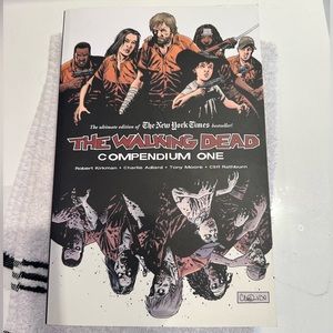 The Walking Dead Comic Book Chapter 1-8